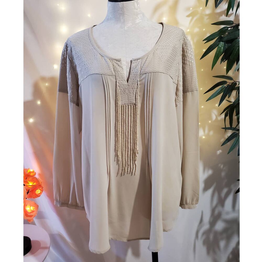 Chicos Beaded Fringe Embroidered Star Taupe Tan Flowy Blouse Womens Size 3 US XL